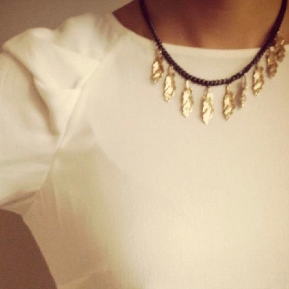 Stella & Dot | Secret Garden Mystical Black + Gold Feather Hematite Neck… - Picture 4 of 8